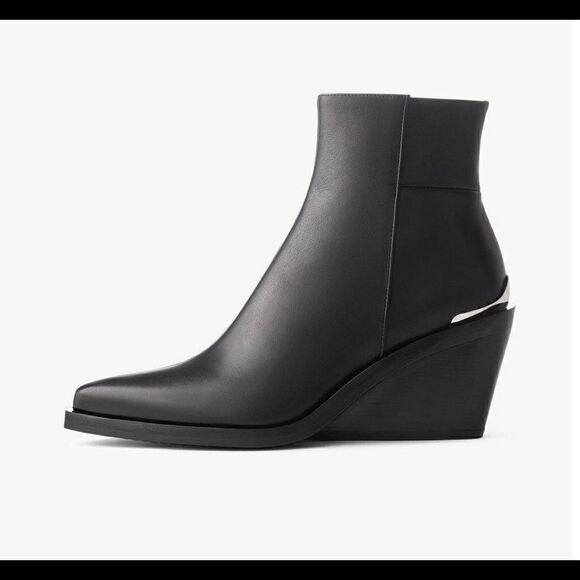 NIB Rag & Bone black Santiago ankle boot size 38/8 - Picture 1 of 12